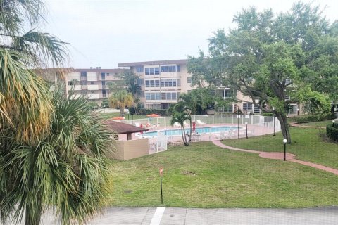 Copropriété à louer à Lauderdale Lakes, Floride: 1 chambre, 61.5 m2 № 2392553 - photo 25
