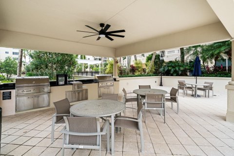Condo in Coral Gables, Florida, 3 bedrooms  № 1763656 - photo 25