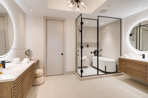 Condo in Coral Gables, Florida, 3 bedrooms  № 1763656 - photo 14