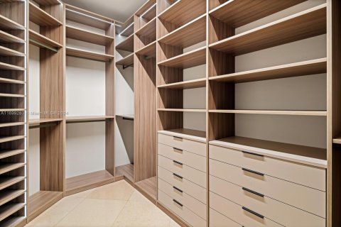 Condo in Coral Gables, Florida, 3 bedrooms  № 1763656 - photo 15