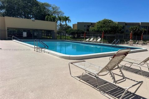 Copropriété à vendre à Tamarac, Floride: 1 chambre, 61.32 m2 № 1962049 - photo 25