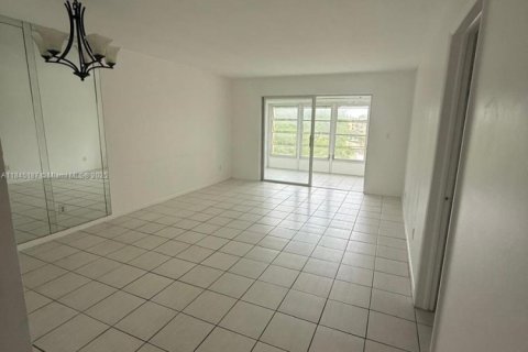 Copropriété à vendre à Tamarac, Floride: 1 chambre, 61.32 m2 № 1962049 - photo 3