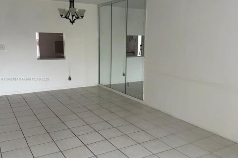 Copropriété à vendre à Tamarac, Floride: 1 chambre, 61.32 m2 № 1962049 - photo 5