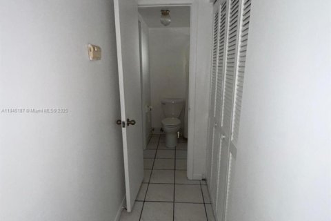 Copropriété à vendre à Tamarac, Floride: 1 chambre, 61.32 m2 № 1962049 - photo 13