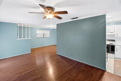 House in Ocala, Florida 3 bedrooms, 105.17 sq.m. № 2151935 - photo 7