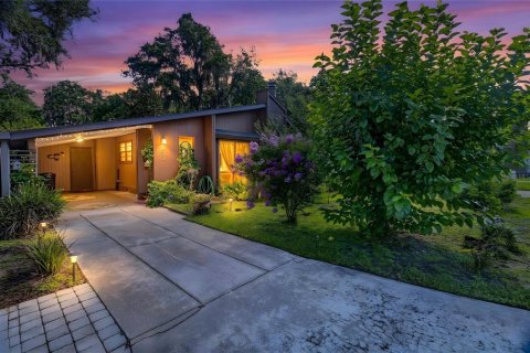House in Ocala, Florida 3 bedrooms, 105.17 sq.m. № 2151935