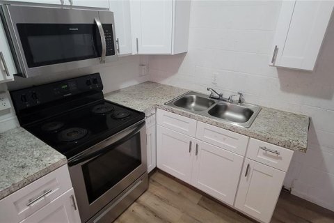 Villa ou maison à louer à Gainesville, Floride: 3 chambres, 95.04 m2 № 1740243 - photo 3