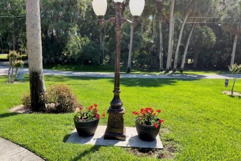 Casa en venta en Deltona, Florida, 4 dormitorios, 288.37 m2 № 1796636 - foto 5