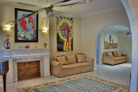 Villa ou maison à louer à Hollywood, Floride: 5 chambres, 361.3 m2 № 1960071 - photo 11