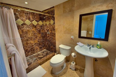 Villa ou maison à louer à Hollywood, Floride: 5 chambres, 361.3 m2 № 1960071 - photo 8