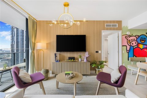 Condominio en alquiler en Miami, Florida, 2 dormitorios, 77.76 m2 № 2012182 - foto 5