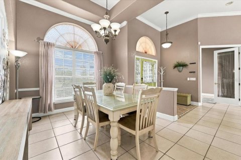 House in Winter Haven, Florida 4 bedrooms, 257.8 sq.m. № 2415449 - photo 30