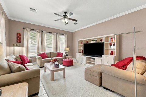 House in Winter Haven, Florida 4 bedrooms, 257.8 sq.m. № 2415449 - photo 15