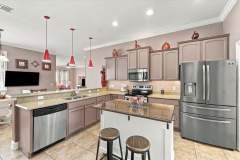 House in Winter Haven, Florida 4 bedrooms, 257.8 sq.m. № 2415449 - photo 22