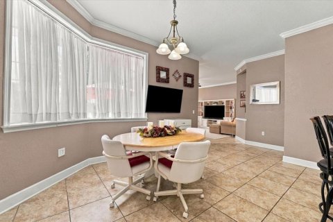 House in Winter Haven, Florida 4 bedrooms, 257.8 sq.m. № 2415449 - photo 28
