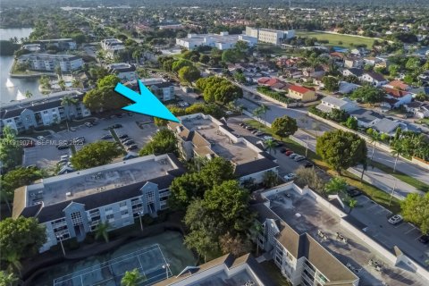 Condo in Cutler Bay, Florida, 2 bedrooms  № 1977132 - photo 24