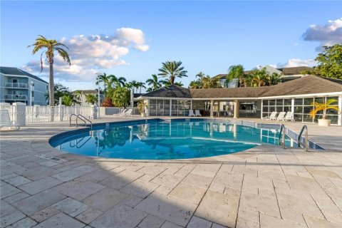 Condo in Cutler Bay, Florida, 2 bedrooms  № 1977132 - photo 17