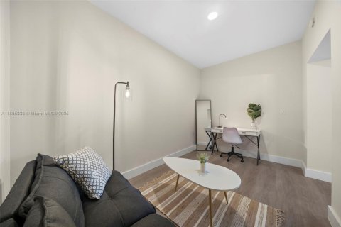 Condo in Hollywood, Florida, 1 bedroom № 1931511 - photo 14