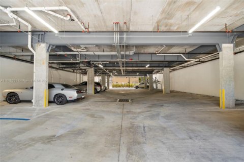 Condo in Hollywood, Florida, 1 bedroom № 1931511 - photo 23