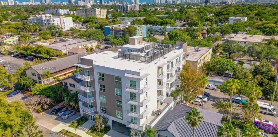 Condo in Hollywood, Florida, 1 bedroom № 1931511