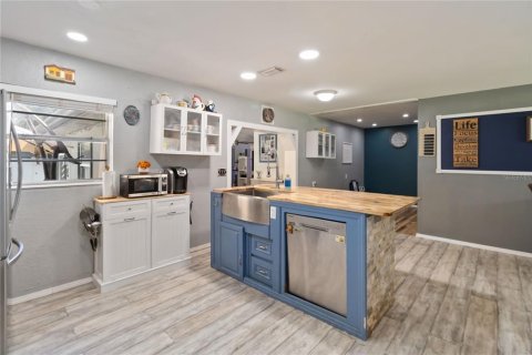 Casa en venta en Apopka, Florida, 4 dormitorios, 164.9 m2 № 1873123 - foto 6