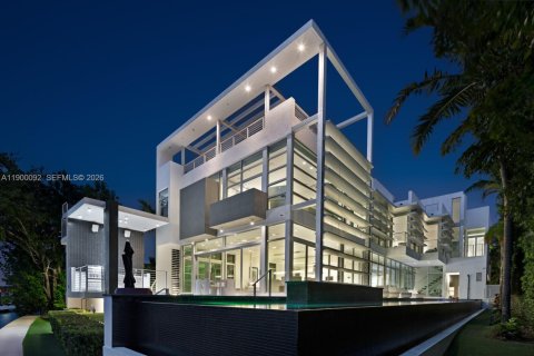 Villa ou maison à Miami Beach, Floride 6 chambres, 544.69 m2 № 2088813