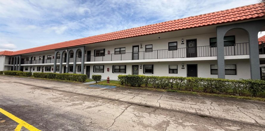 Condominio en Boynton Beach, Florida, 2 dormitorios  № 2089624