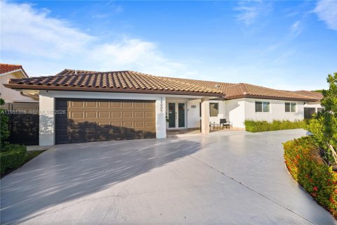 Casa en venta en Miami, Florida, 4 dormitorios, 202.16 m2 № 2007609 - foto 5