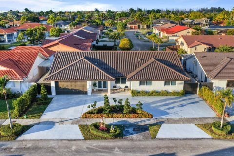 Casa en Miami, Florida 4 dormitorios, 202.16 m2 № 2007609