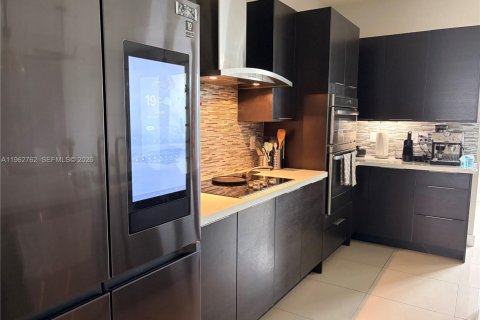 Touwnhouse à louer à Doral, Floride: 3 chambres, 177.26 m2 № 2024117 - photo 16