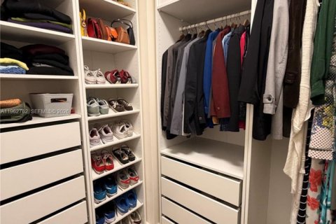 Touwnhouse à louer à Doral, Floride: 3 chambres, 177.26 m2 № 2024117 - photo 26