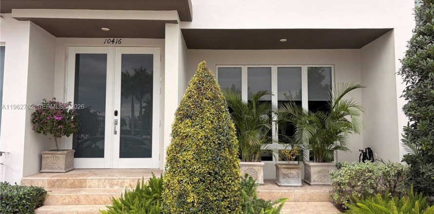 Touwnhouse à LANDMARK à Doral, Floride 3 chambres, 177.26 m2 № 2024117