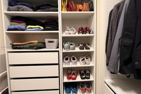 Touwnhouse à louer à Doral, Floride: 3 chambres, 177.26 m2 № 2024117 - photo 24