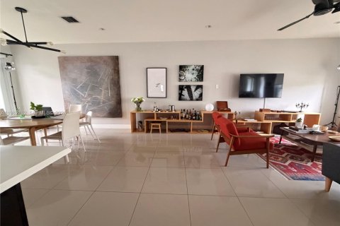 Touwnhouse à louer à Doral, Floride: 3 chambres, 177.26 m2 № 2024117 - photo 5