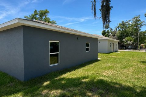 House in Tampa, Florida 3 bedrooms, 116.22 sq.m. № 2113607 - photo 23