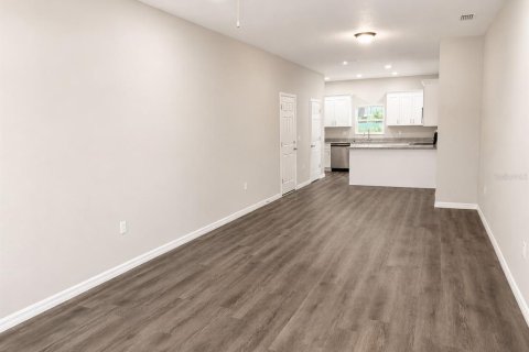 House in Tampa, Florida 3 bedrooms, 116.22 sq.m. № 2113607 - photo 4