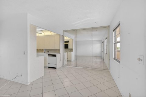 Купить кондоминиум в Бока-Ратон, Флорида 5 комнат, 79.99м2, № 2084771 - фото 7