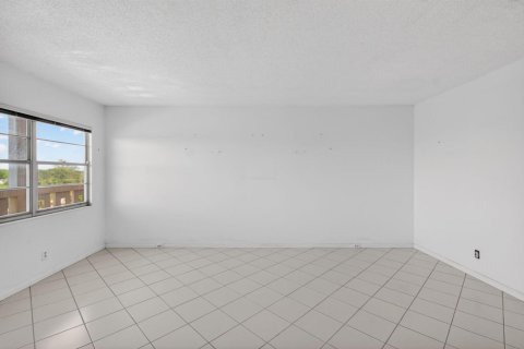 Купить кондоминиум в Бока-Ратон, Флорида 5 комнат, 79.99м2, № 2084771 - фото 10