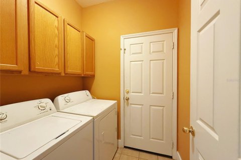 House in Davenport, Florida 4 bedrooms, 182.09 sq.m. № 1912208 - photo 16