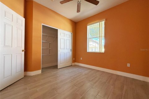 House in Davenport, Florida 4 bedrooms, 182.09 sq.m. № 1912208 - photo 11