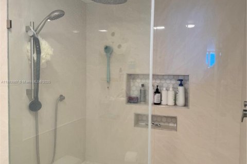 Снять в аренду кондоминиум в Холливуд, Флорида 1 спальня, 91.04м2, № 1946048 - фото 13