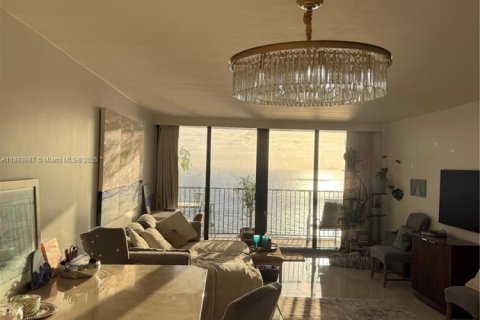 Снять в аренду кондоминиум в Холливуд, Флорида 1 спальня, 91.04м2, № 1946048 - фото 19