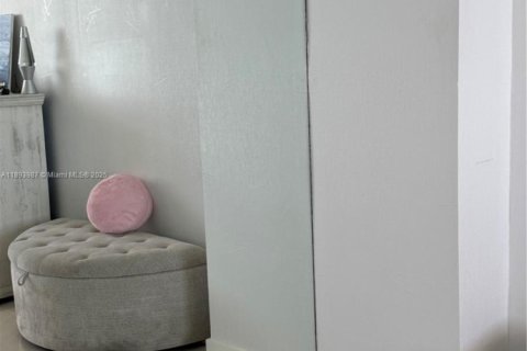 Снять в аренду кондоминиум в Холливуд, Флорида 1 спальня, 91.04м2, № 1946048 - фото 21