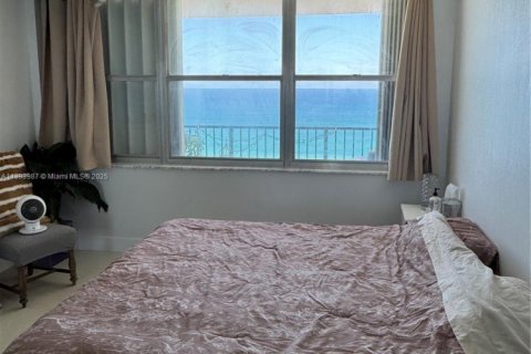 Снять в аренду кондоминиум в Холливуд, Флорида 1 спальня, 91.04м2, № 1946048 - фото 16