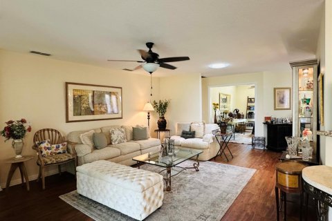 House in Ocala, Florida 2 bedrooms, 139.35 sq.m. № 2146440 - photo 3