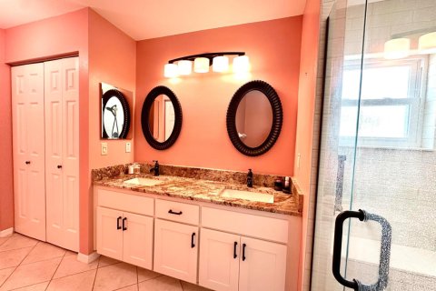 House in Ocala, Florida 2 bedrooms, 139.35 sq.m. № 2146440 - photo 15