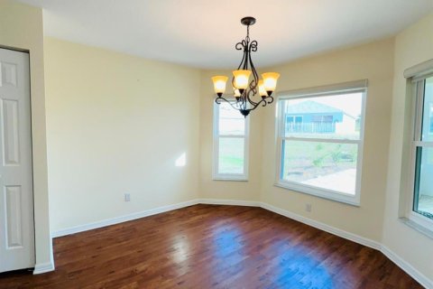 House in Ocala, Florida 2 bedrooms, 139.35 sq.m. № 2146440 - photo 11