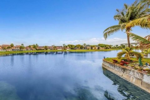 Купить виллу или дом в Хайалиа, Флорида 2 спальни, 126.07м2, № 2042313 - фото 22