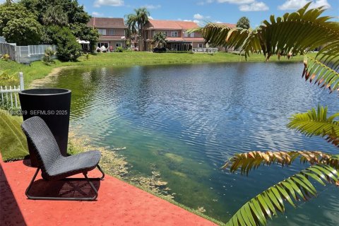 Купить виллу или дом в Хайалиа, Флорида 2 спальни, 126.07м2, № 2042313 - фото 21