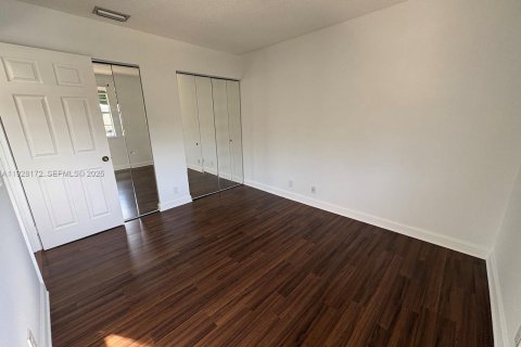 Купить кондоминиум в Бока-Ратон, Флорида 2 спальни, 104.61м2, № 1986788 - фото 28